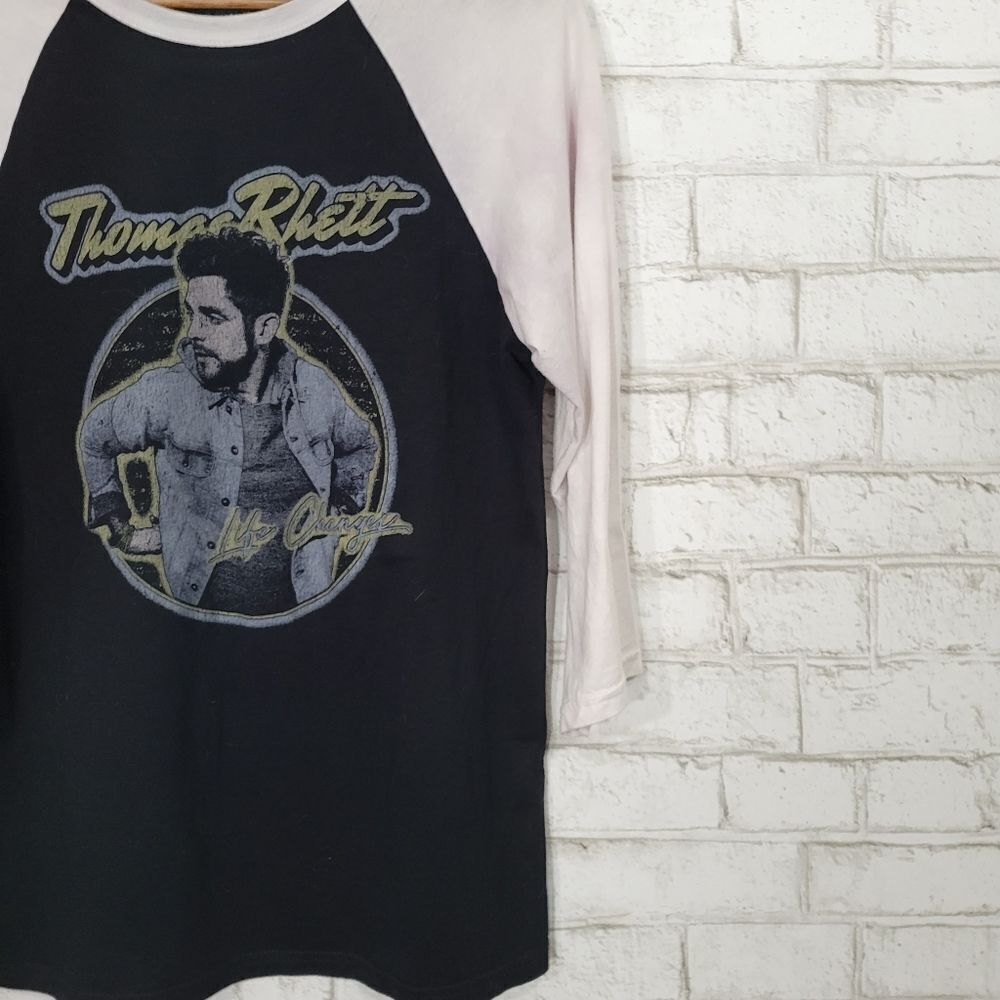 Thomas Rhett 2018 graphic top - Picture 4 of 13